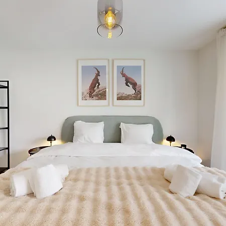 דירה Bright Flat With Terrace In *